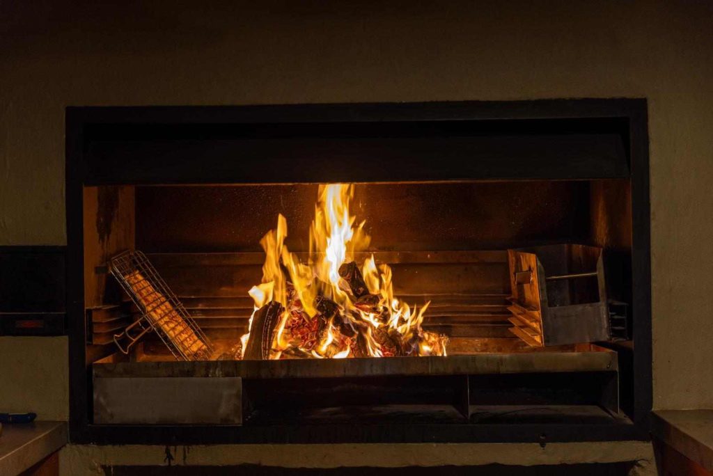 quality lodges fireplace