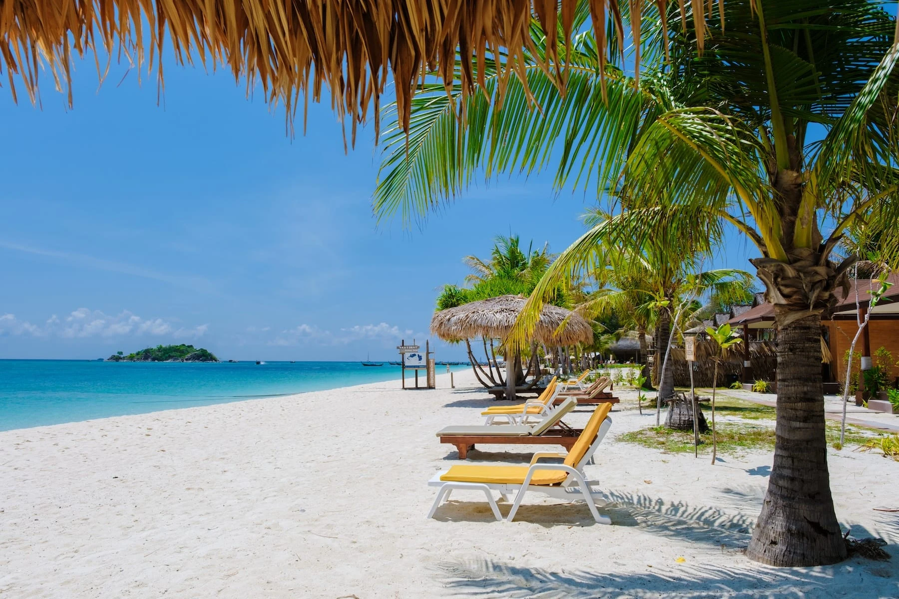 Tanzania Safari and Zanzibar Beach Itinerary