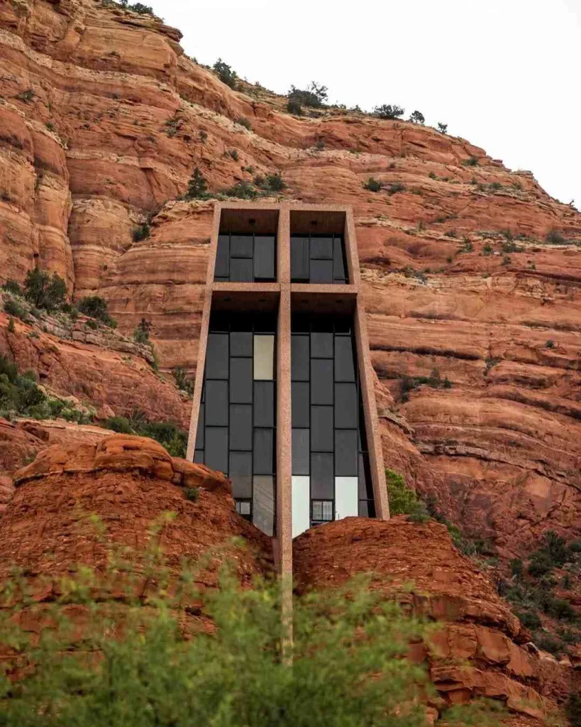 15 Best Things to Do in Sedona: Hikes, Vortexes & Scenic Views 4 Visit Chapel of the Holy Cross
