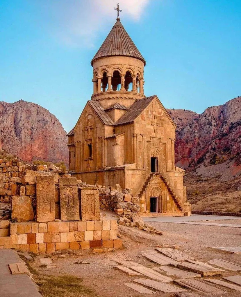 18 Best Places to Visit in Armenia: You Shouldn’t Miss 7 Noravank Monastery
