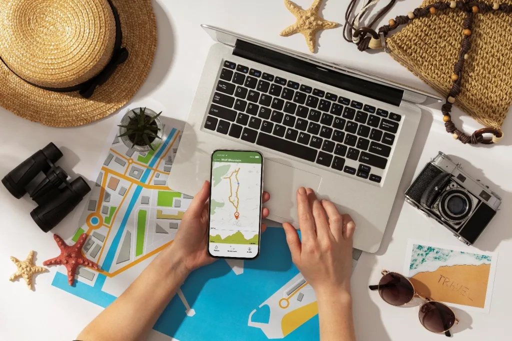 Why Every Traveler Should Download These Texting Apps Before a Trip 1 Traveler Should Download These Texting