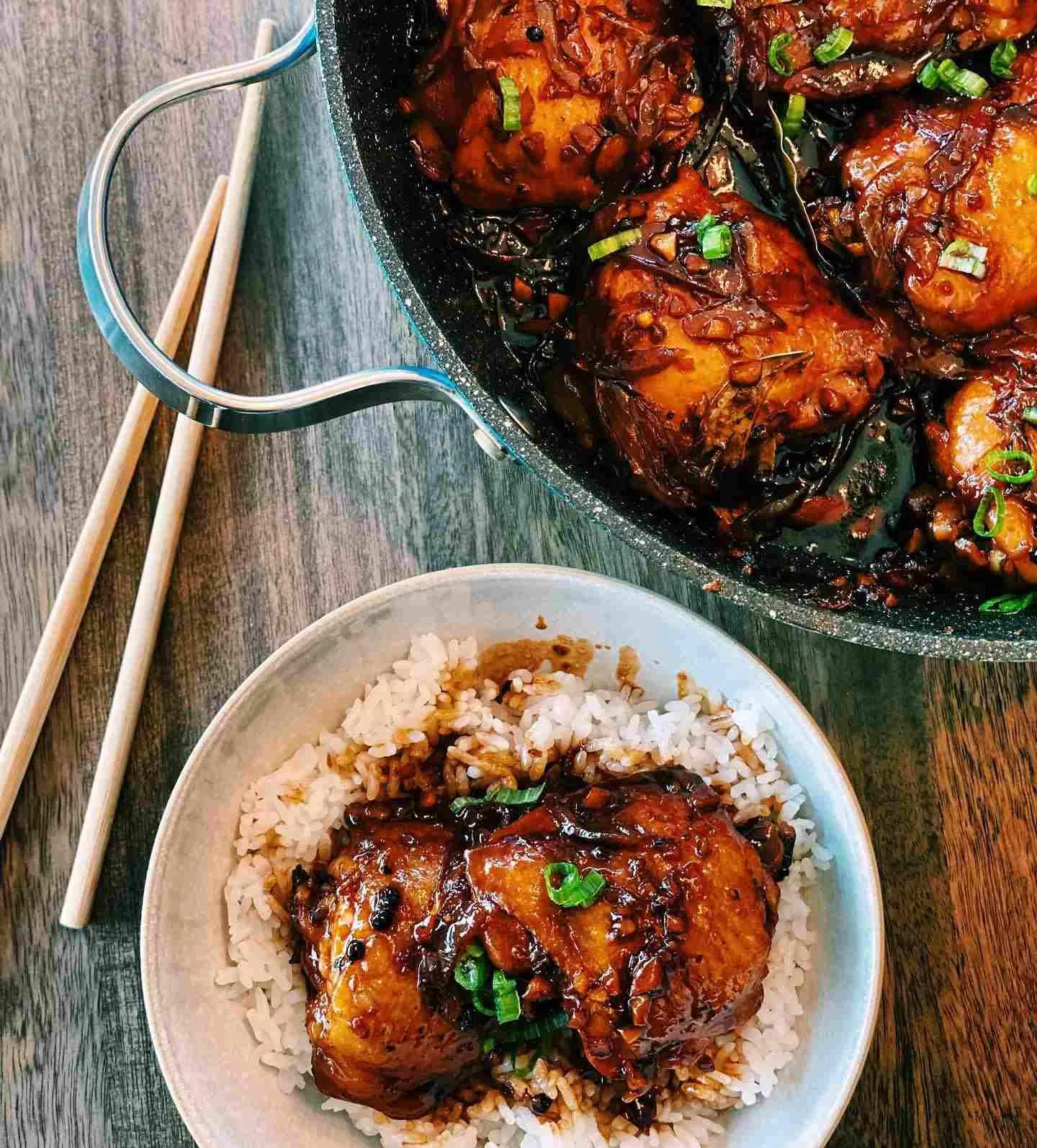 Traditional Filipino Dishes: 10 Dishes That Spark Pure Happiness 1 Adobo