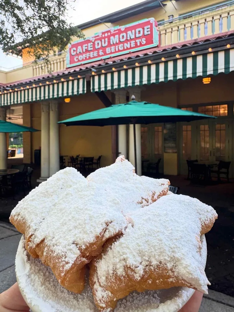10 Best Restaurants in New Orleans: A Foodie’s Ultimate Guide 4 Cafe Du Monde
