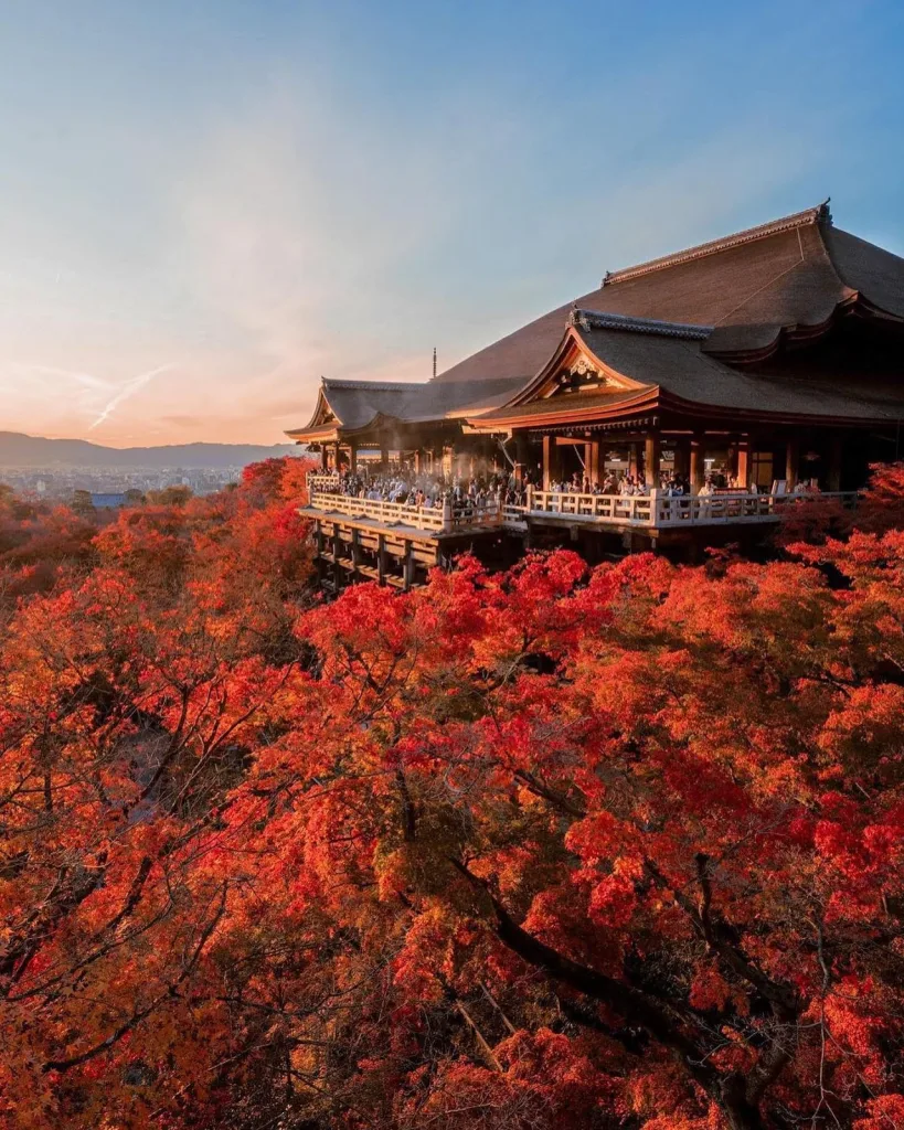 Travel Smart: Pick the Right Season for Savings