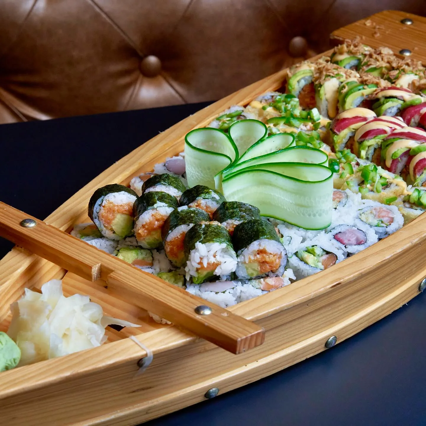 Sushi (寿司): Japan’s Bite-Sized Masterpiece