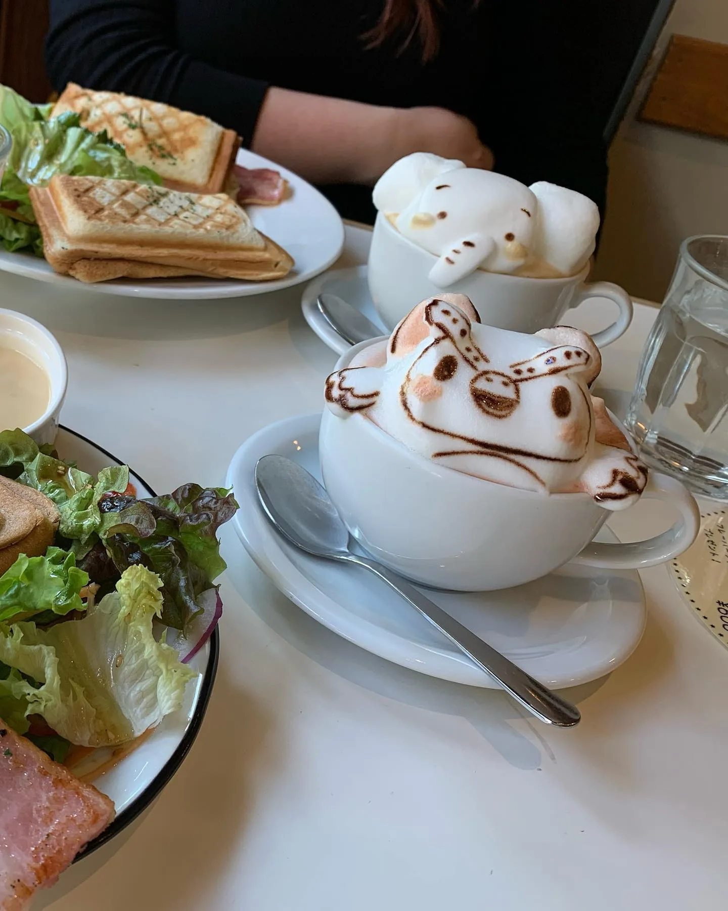 Reissue Café, Harajuku: Playful Latte Art