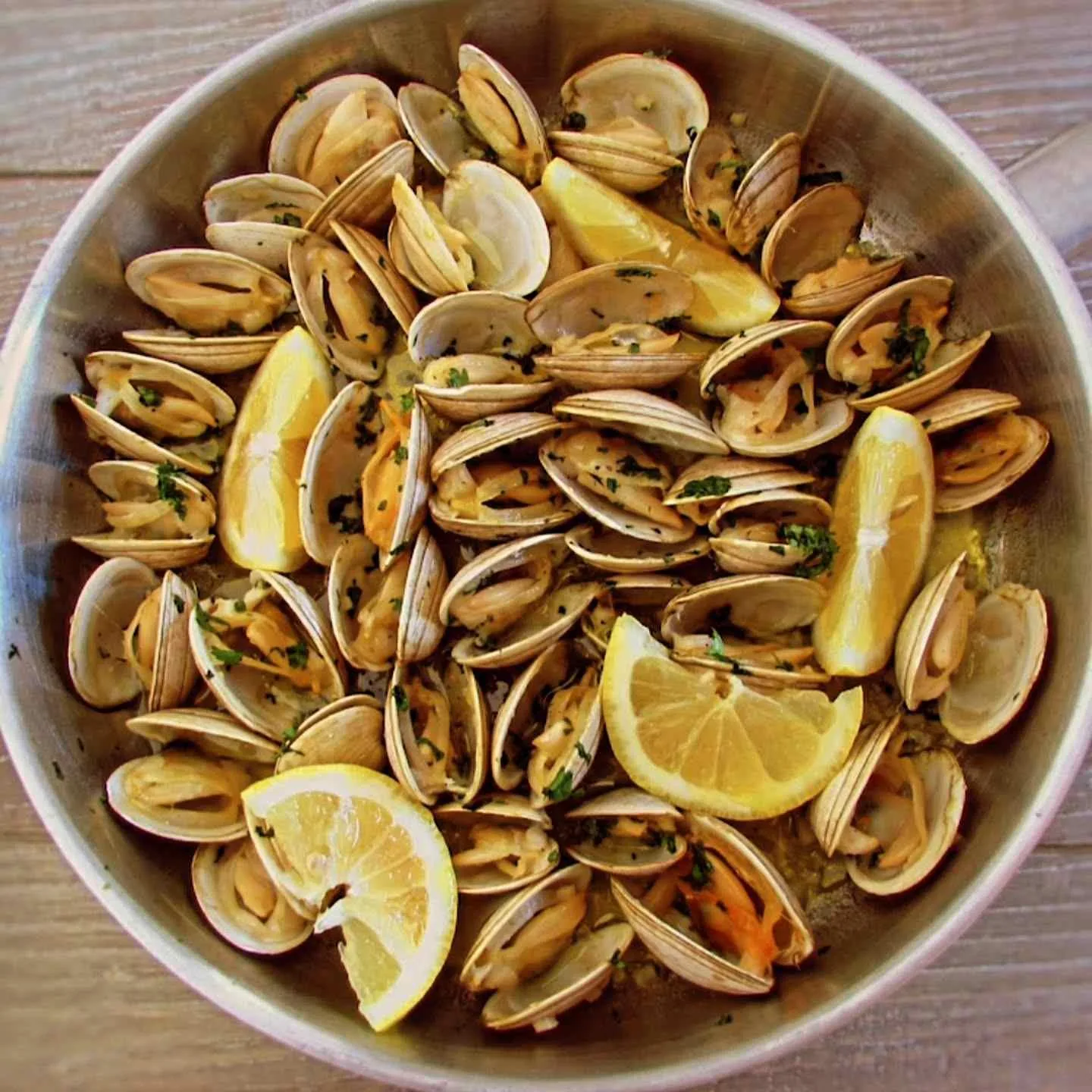 Ameijoas à Bulhão Pato (in Cups)