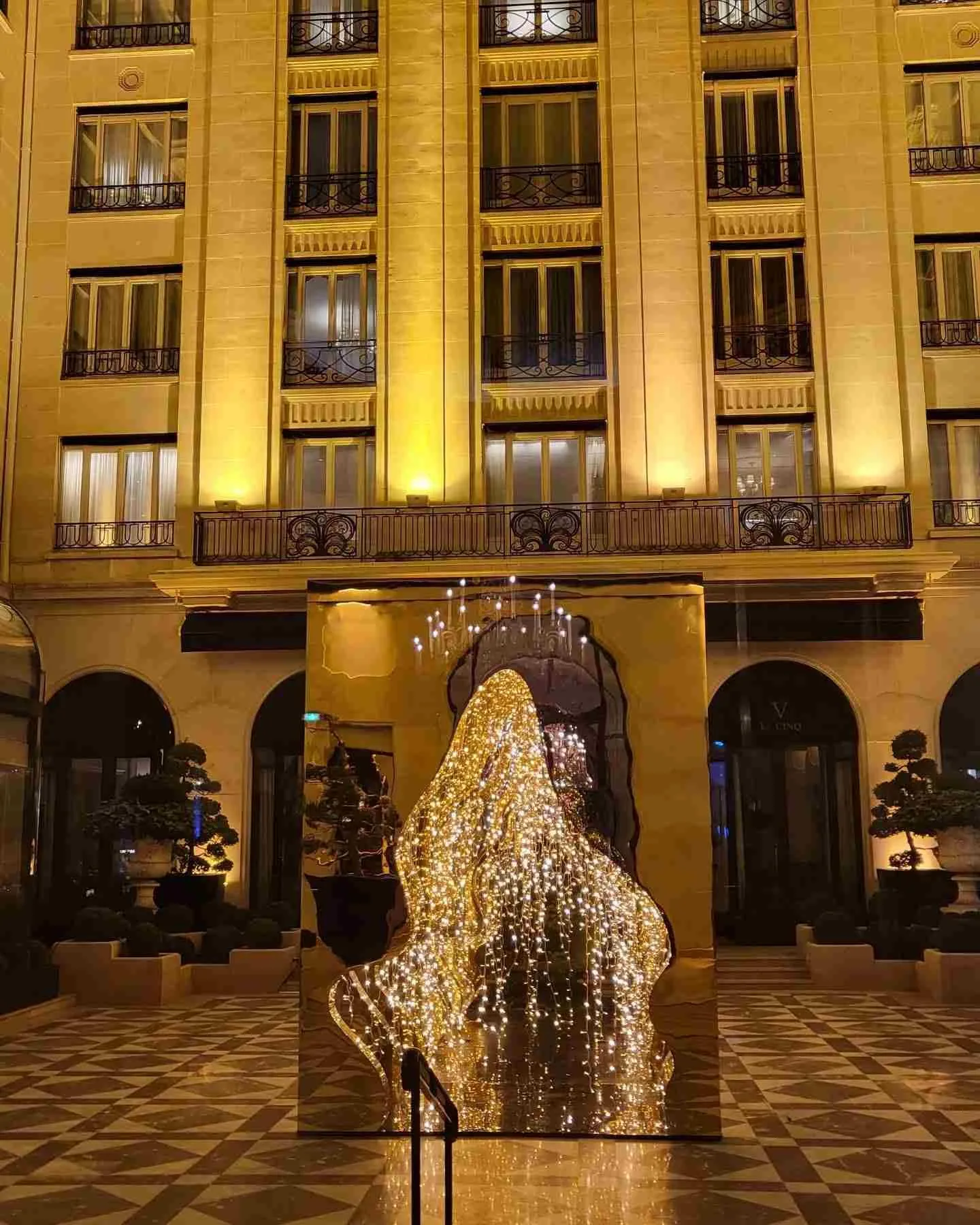 Four Seasons Hotel George V, Paris