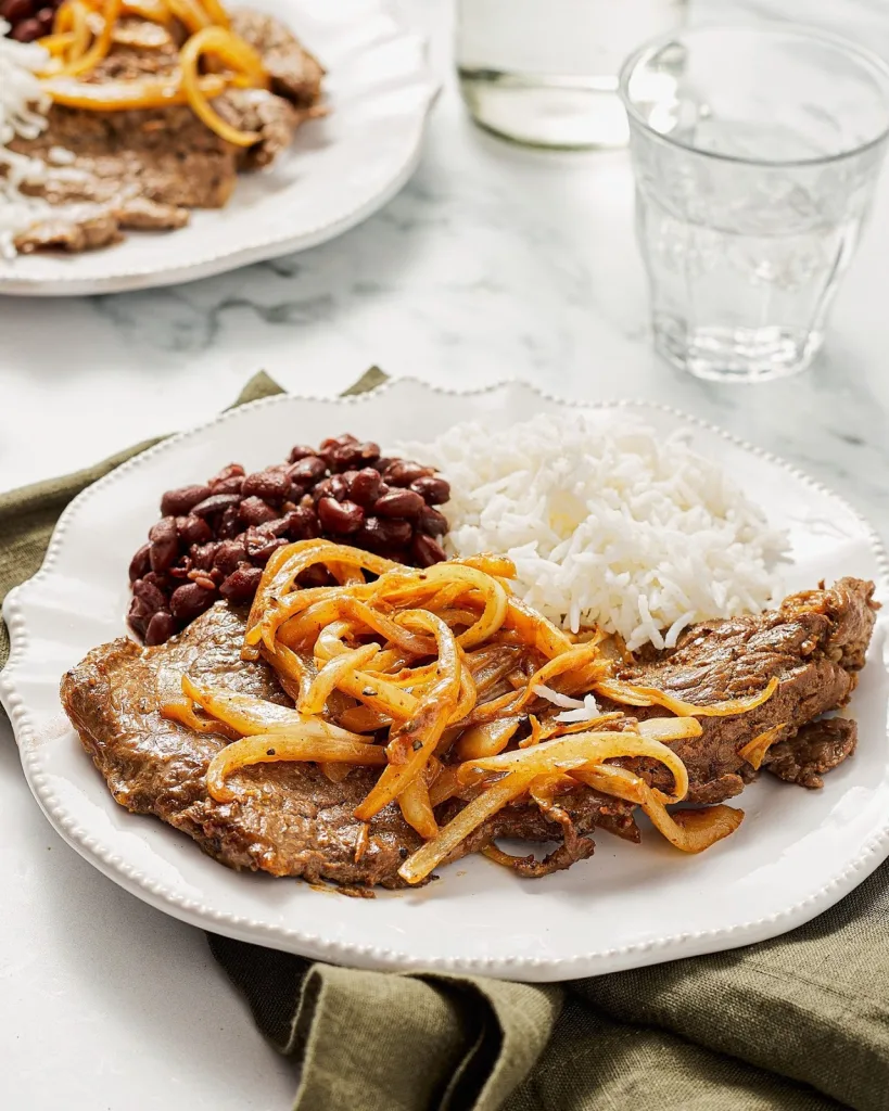 Bistec Encebollado Recipe