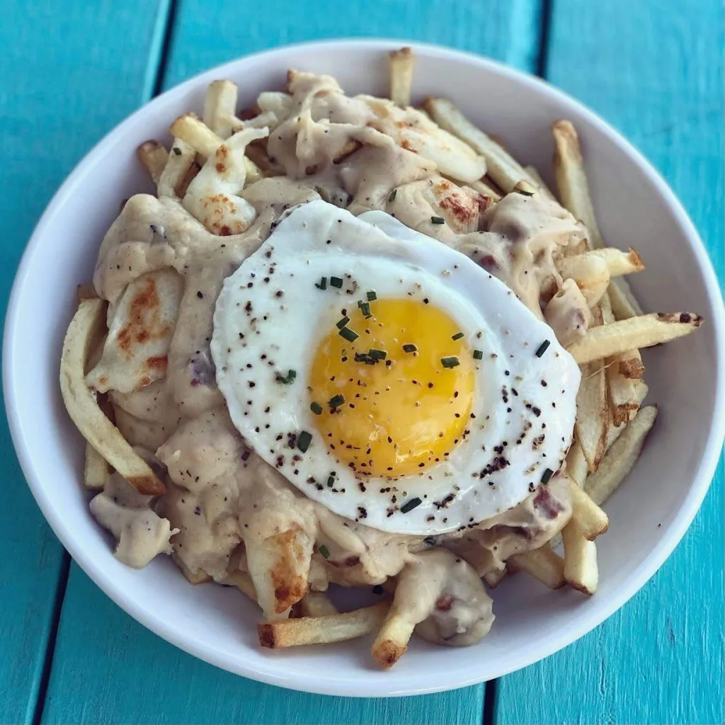 Sausage and Gravy Breakfast Poutine