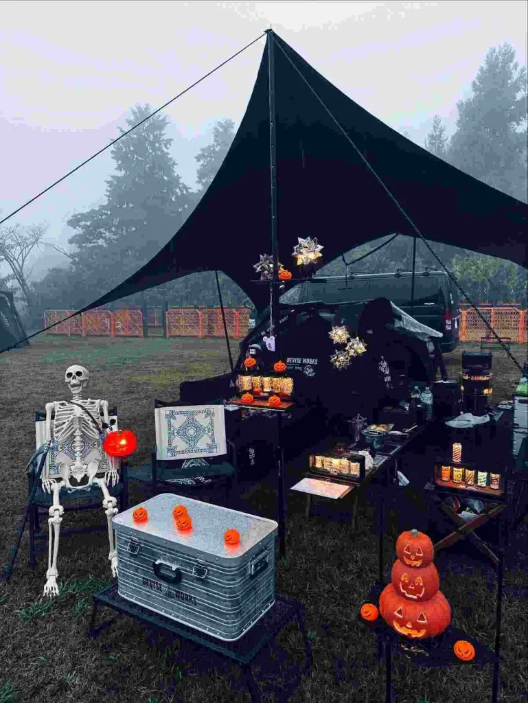 Halloween Camping: 10 Spooky Ideas for a Night in the Woods 2 Pumpkin Lantern Parade