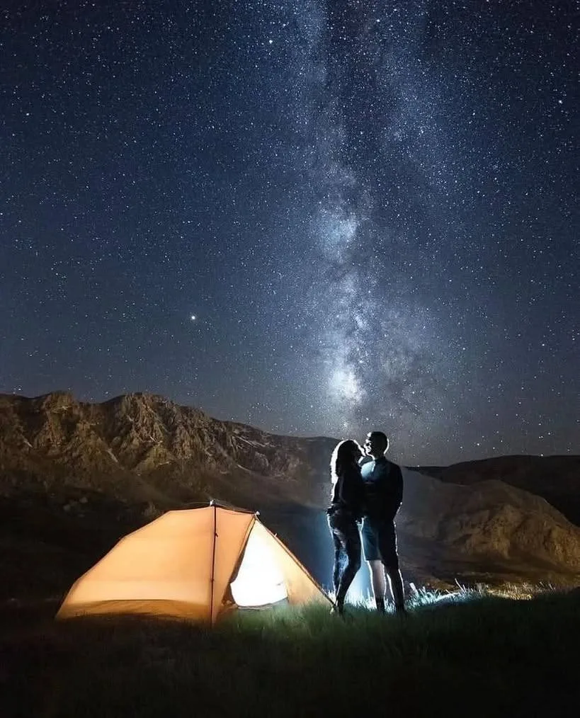 Camping Instagram Pictures: 10 Creative Angles to Boost Your Aesthetic 8 Adventure Couple Shot
