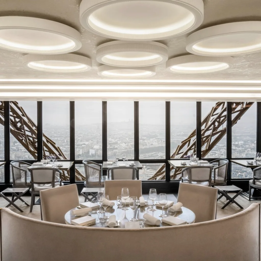 Le Jules Verne Beautiful Restaurants in the World