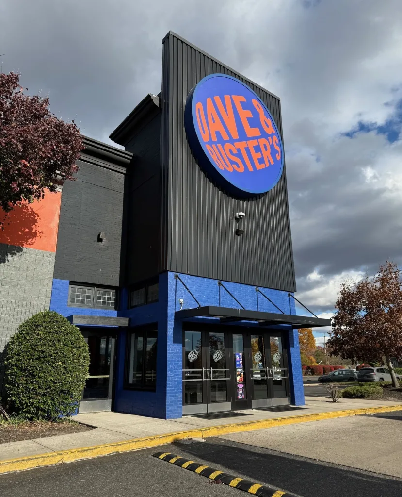 Dave & Buster's