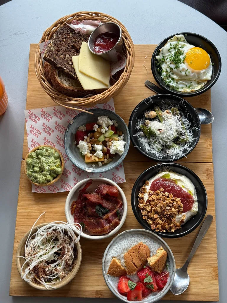 10 Greek Restaurants Dining Experiences You Will Love 6 Greek Brunch Café