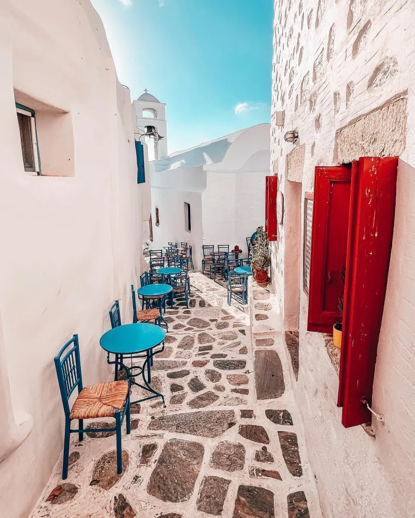 10 Greek Restaurants Dining Experiences You Will Love 8 Island-Themed Greek Restaurant