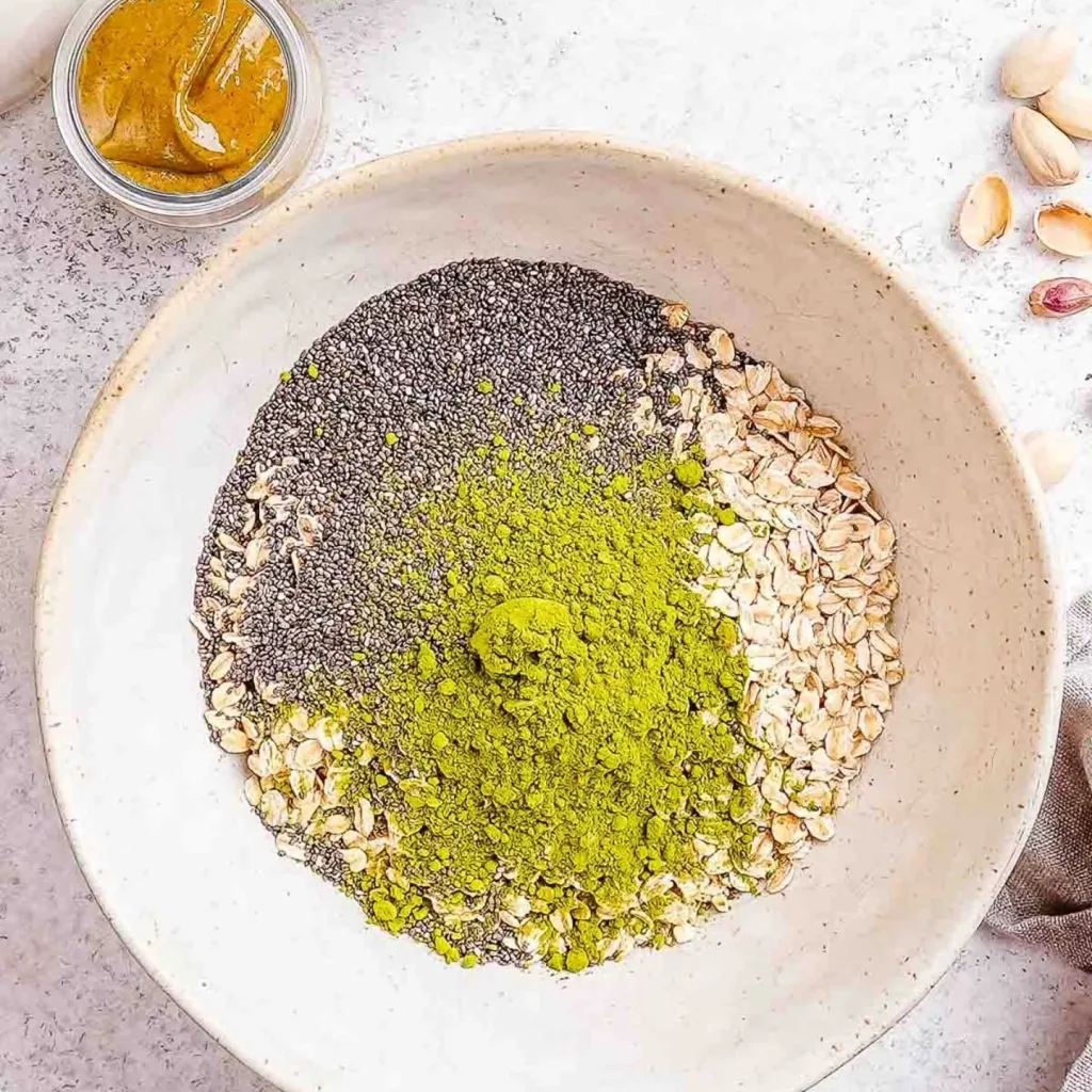 Pistachio Overnight Oats Recipe