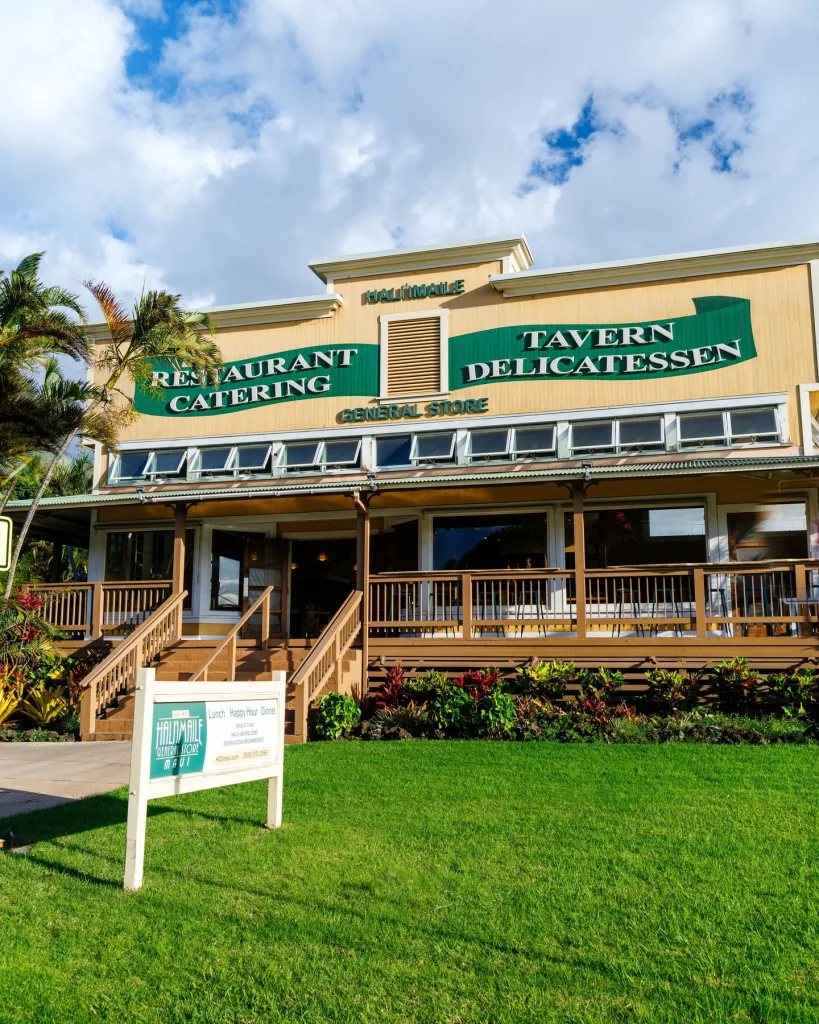10 Best Maui Restaurants for Amazing Island Dining 7 Haliʻimaile General Store