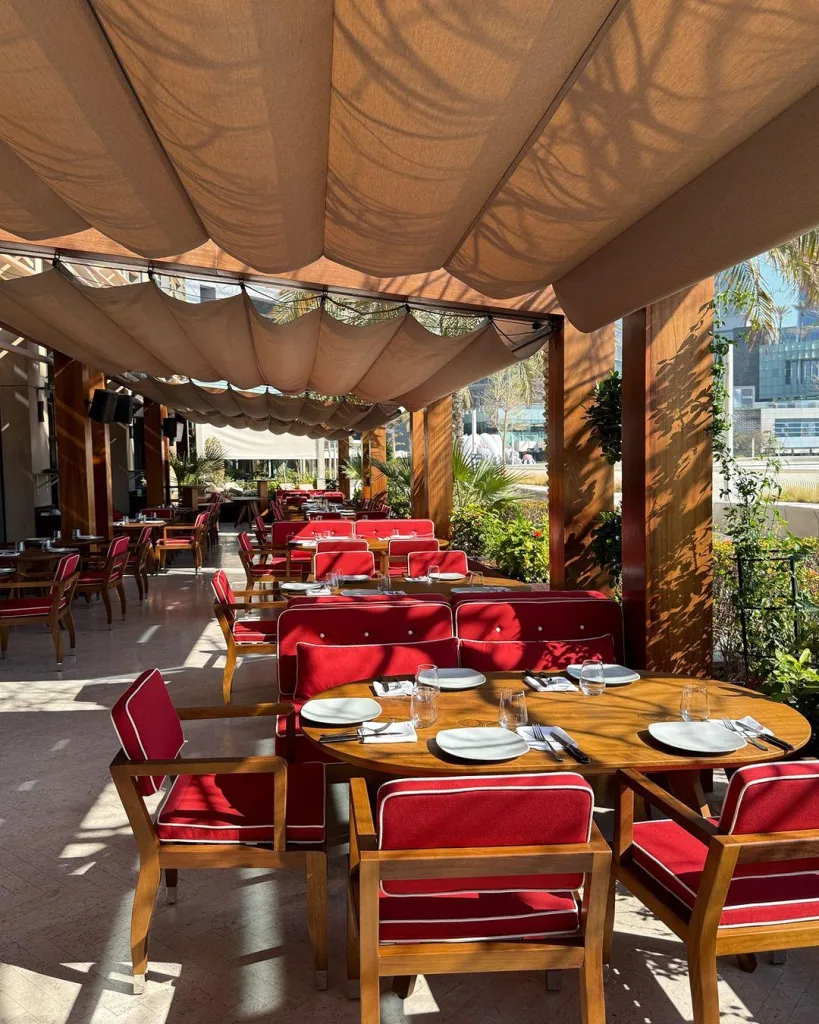 10 Famous Abu Dhabi Restaurants Every Food Lover Should Visit 8 Nusr-Et Abu Dhabi