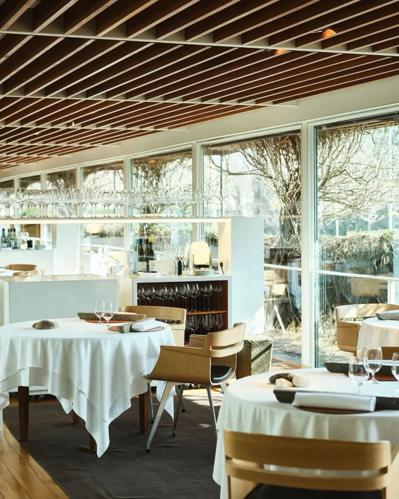 10 Famous Main Course Dishes Restaurants in the World 7 El Celler de Can Roca