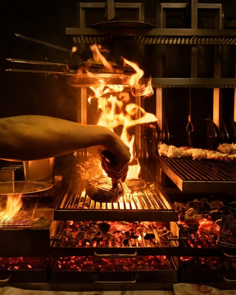 10 Famous Main Course Dishes Restaurants in the World 6 Burnt Ends