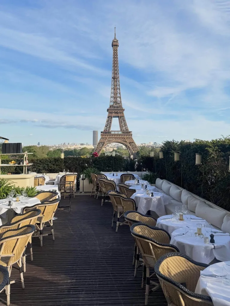 10 Paris Restaurants Interior That Will Inspire Every Food Lover 3 Girafe