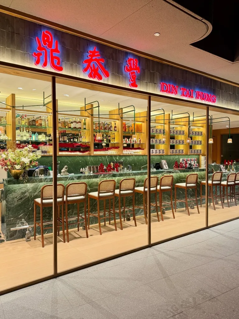 10 Amazing Singapore Restaurants For Every Food Lover Must Try 8 Din Tai Fung