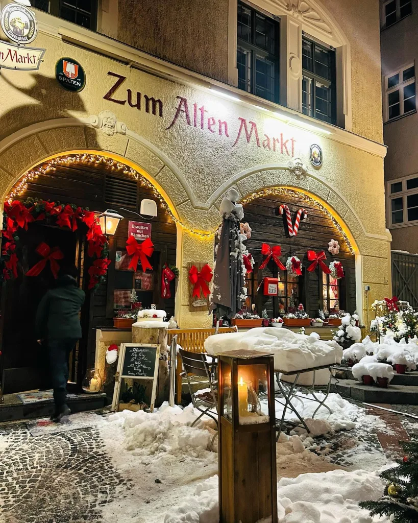 10 Munich Restaurants That Serve the Best Food in the City 9 Zum Alten Markt