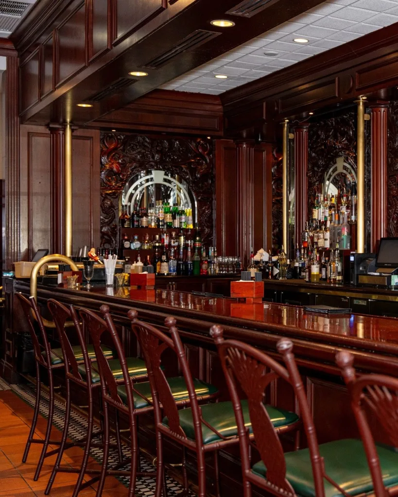 10 Miami Beach Restaurants You Need to Visit This Year 1 Joe's Stone Crab Miami Beach Restaurants