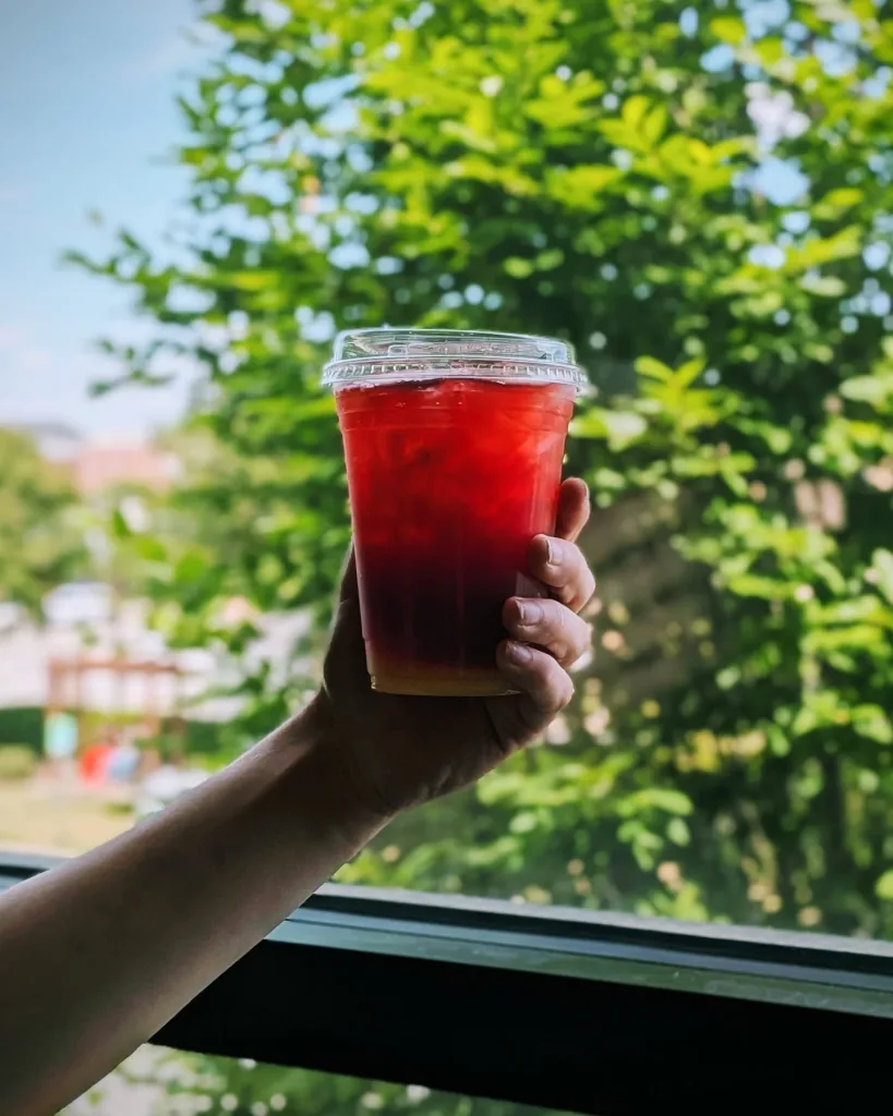 Hibiscus Tea Strawberry Lemonade Refresher