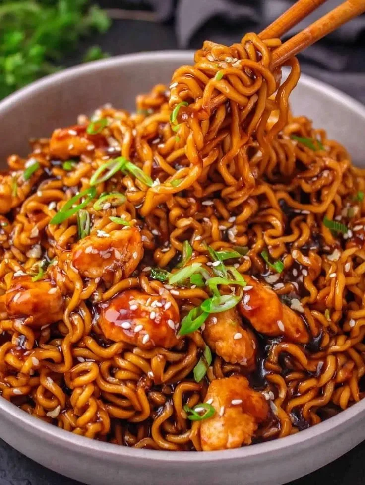Sticky Garlic Chicken Noodles Recipe 3 Sticky Garlic Chicken Noodles