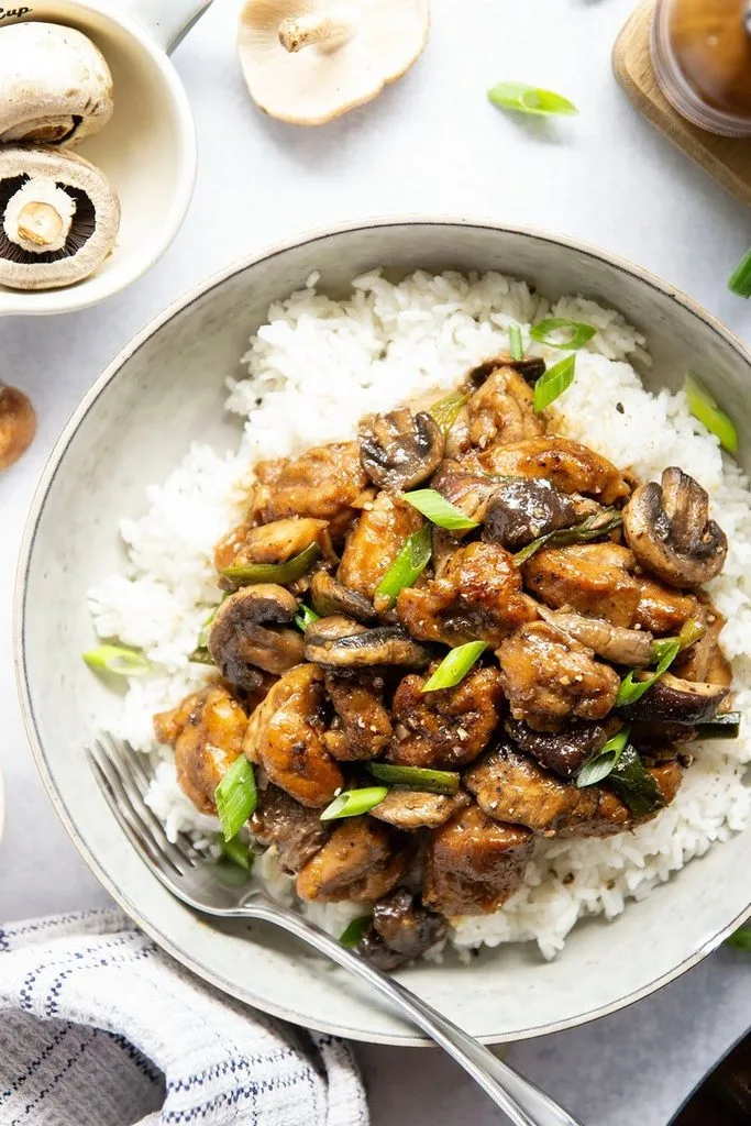 Black Pepper Chicken with Mushrooms
