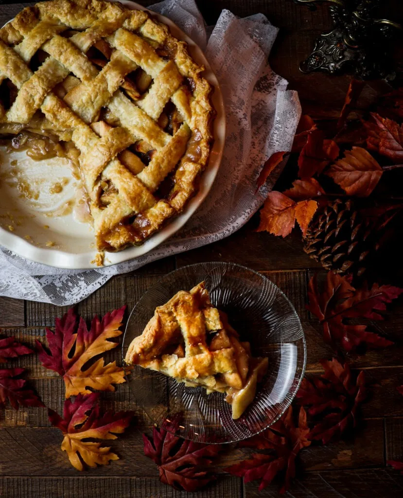Toffee Apple Pie with Vanilla Custard Recipe 1 Toffee Apple Pie with Vanilla Custard
