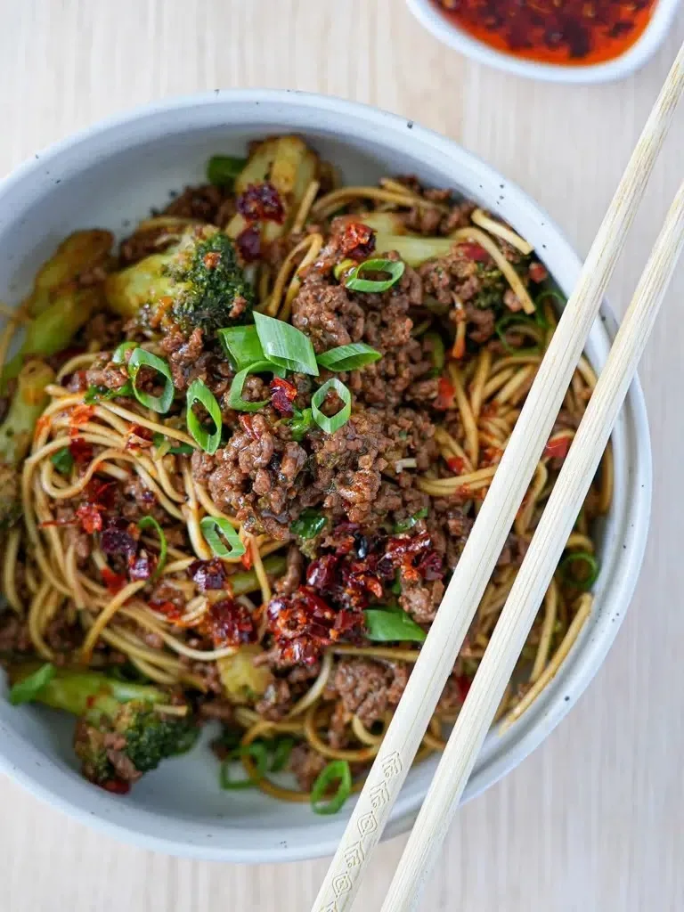 Sticky Beef Noodles