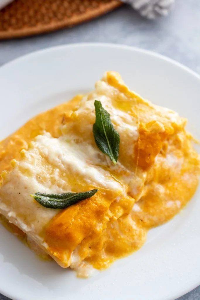 Pumpkin Bacon Lasagna Rolls