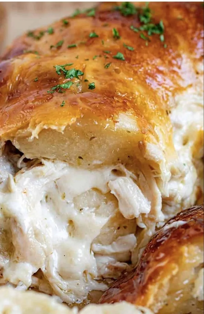Chicken Alfredo Monkey Bread