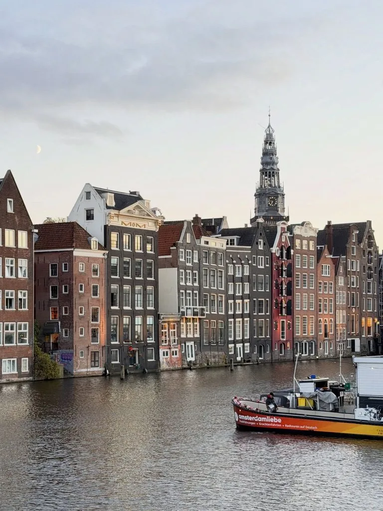 8 Amazing Vacation Ideas in Europe for Your Next Dream Trip 7 Enjoy a Relaxing Canal Vacation in Amsterdam, Netherlands