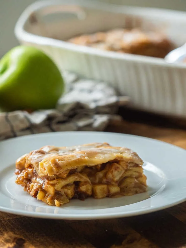 Cinnamon Roll Apple Lasagna Recipe 2 Cinnamon Roll Apple Lasagna