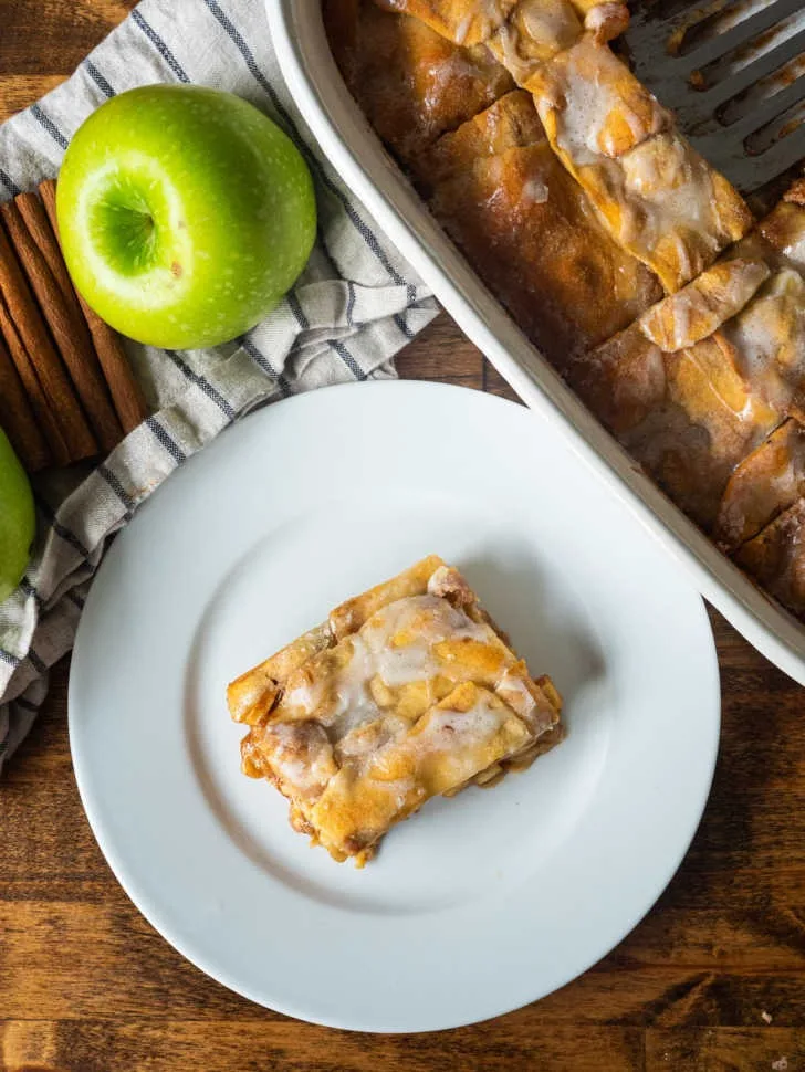 Cinnamon Roll Apple Lasagna Recipe 4 Cinnamon Roll Apple Lasagna