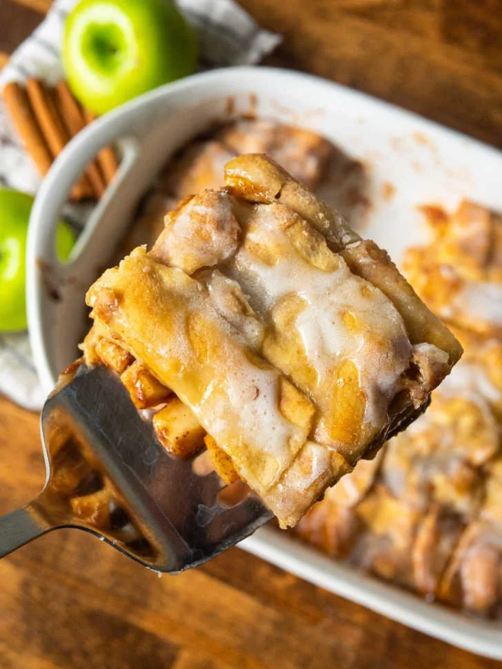 Cinnamon Roll Apple Lasagna Recipe 3 Cinnamon Roll Apple Lasagna