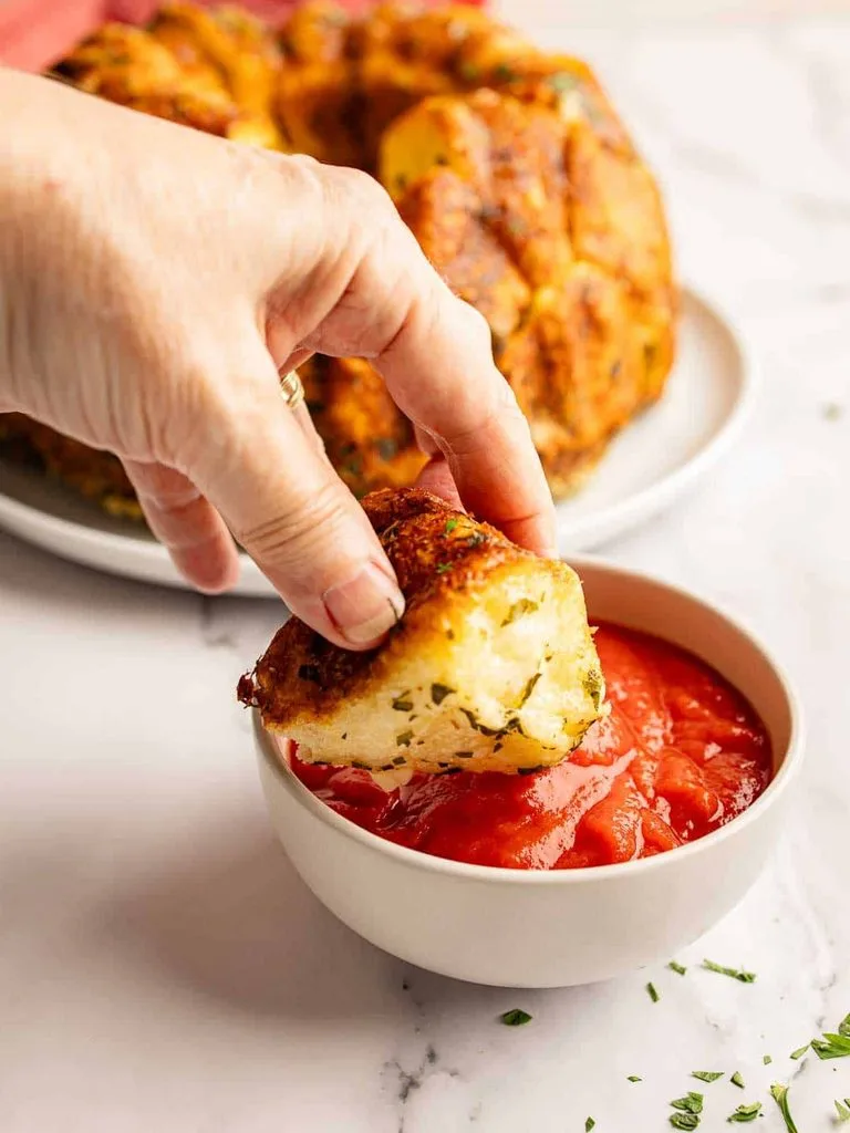 Fluffy Garlic Monkey Bread 
