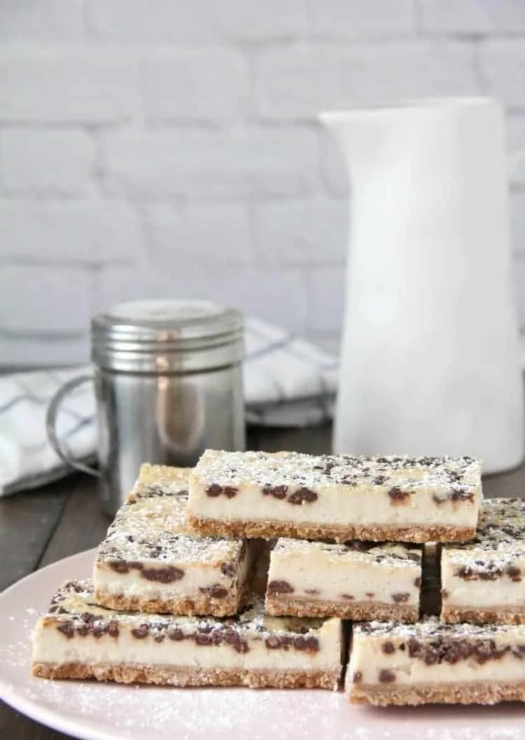Cannoli Cheesecake Bars