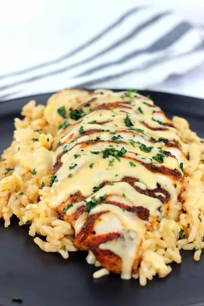 Mexican Chicken with Cheese Sauce