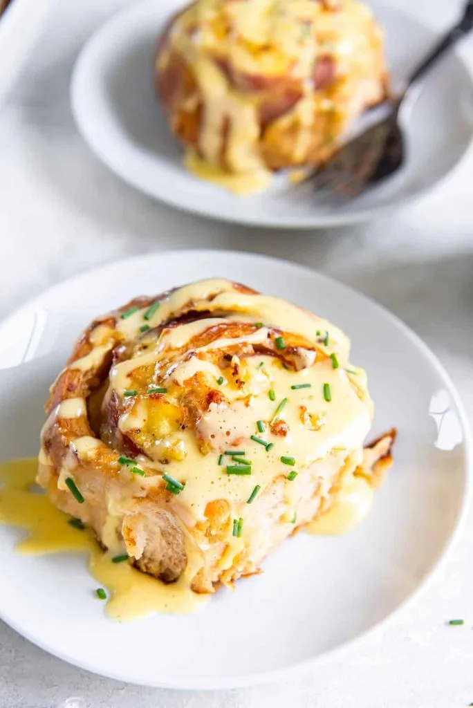 Eggs Benedict Breakfast Rolls