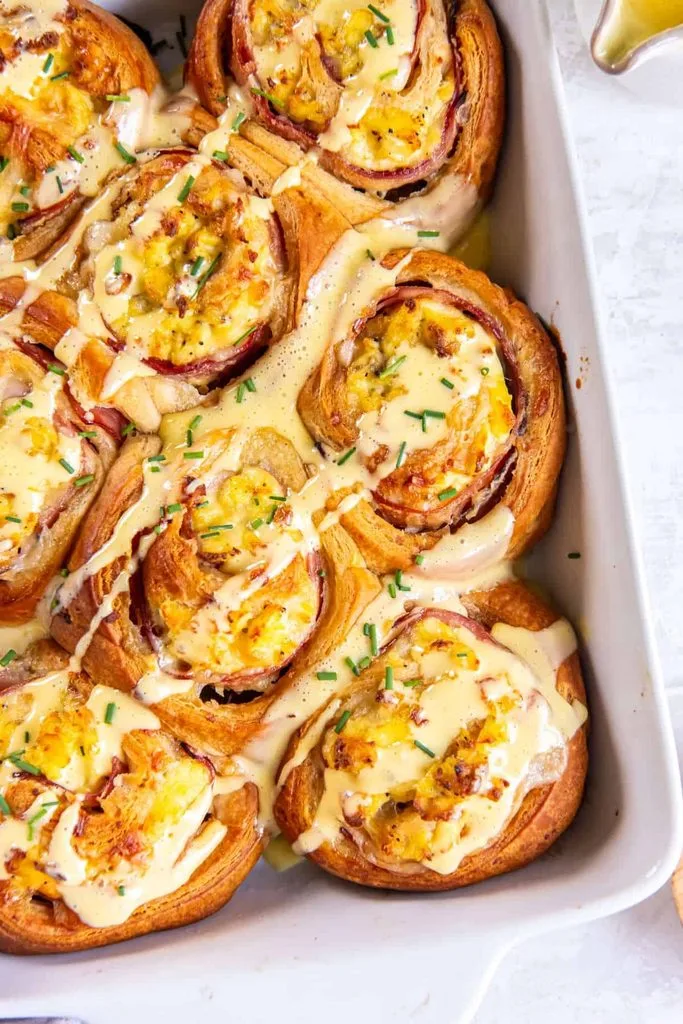 Eggs Benedict Breakfast Rolls