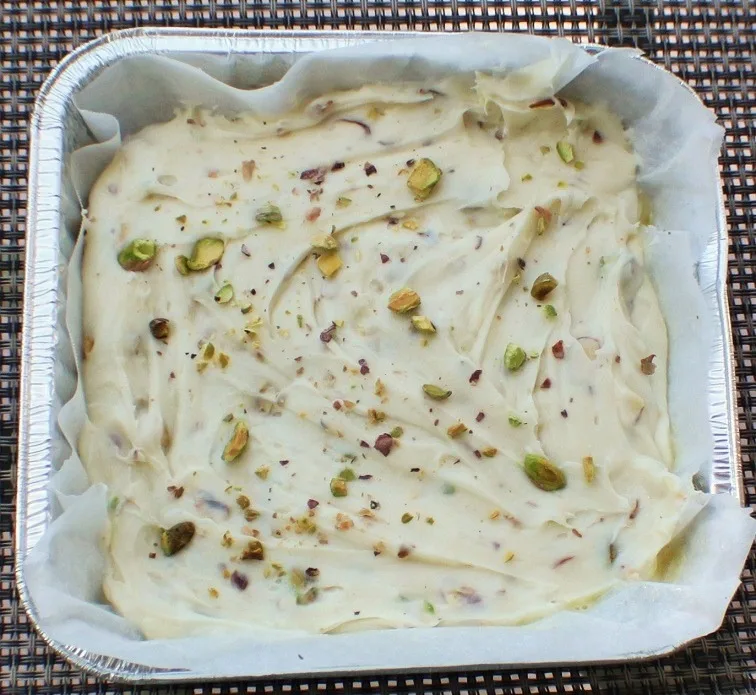 Italian Amaretto Pistachio Fudge