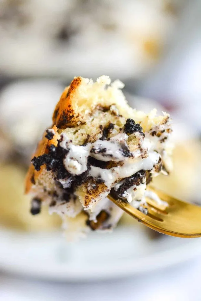 Oreo Stuffed Cinnamon Rolls