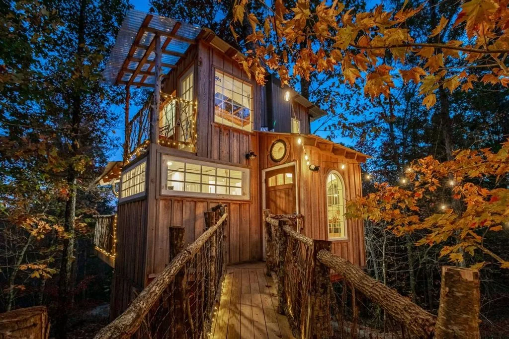 Top 10 Most Romantic Airbnbs in the United States 4 Whippoorwill Retreat Treehouse: Trenton, Georgia