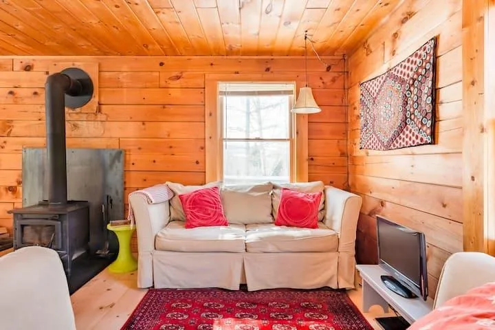 Top 10 Most Romantic Airbnbs in the United States 7 Cozy Cabin in Bovina Center: New York