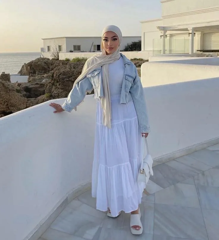 15 Beach Outfit Hijab Baddie Looks for a Chic Summer 10 Denim Jacket With a Maxi Skirt
